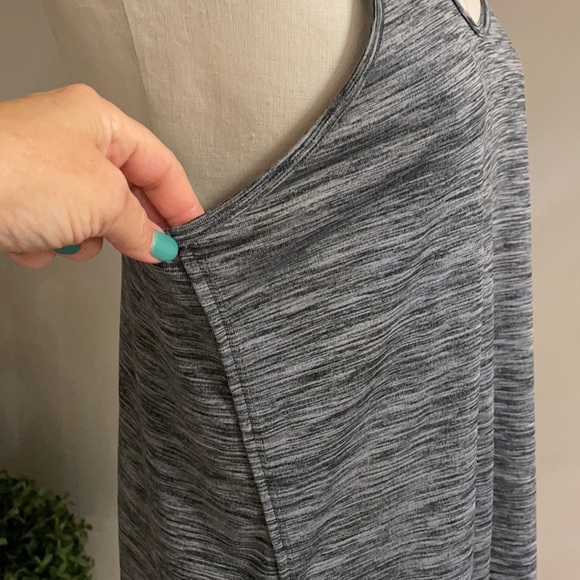 Z BY ZELLA RACER BACK ACTIVE TANK. black / grey lines Size Large - Picture 4 of 9